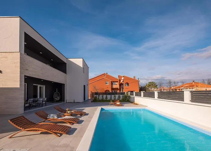 With Pool Near Sandy - By Traveler Tourist Agency Krk - Id 2224 * Privlaka (Zadar)