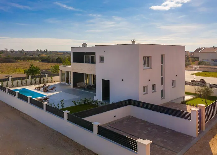 Villa With Pool Near Sandy - By Traveler Tourist Agency Krk - Id 2224