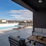 With Pool Near Sandy - By Traveler Tourist Agency Krk - Id 2224 Privlaka (Zadar)