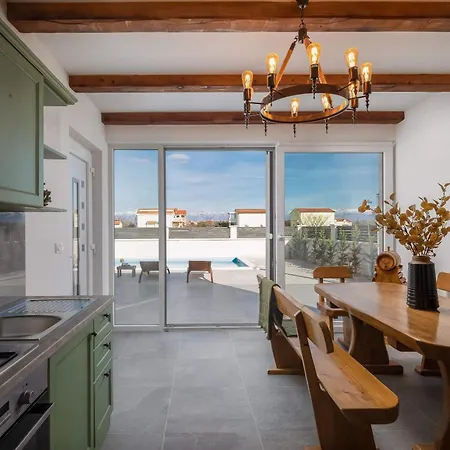 Villa With Pool Near Sandy - By Traveler Tourist Agency Krk - Id 2224 Privlaka (Zadar)