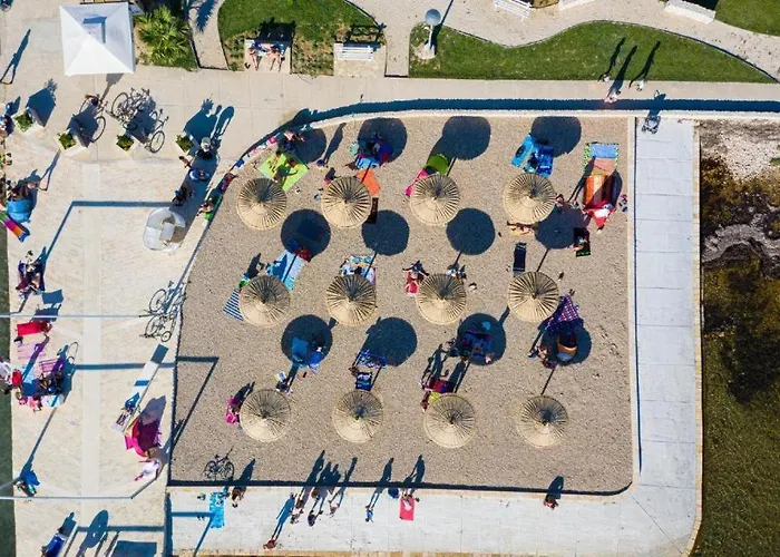 With Pool Near Sandy - By Traveler Tourist Agency Krk - Id 2224 * Привлака